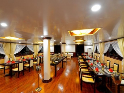 du-thuyen-silver-sea-restaurant-(1)